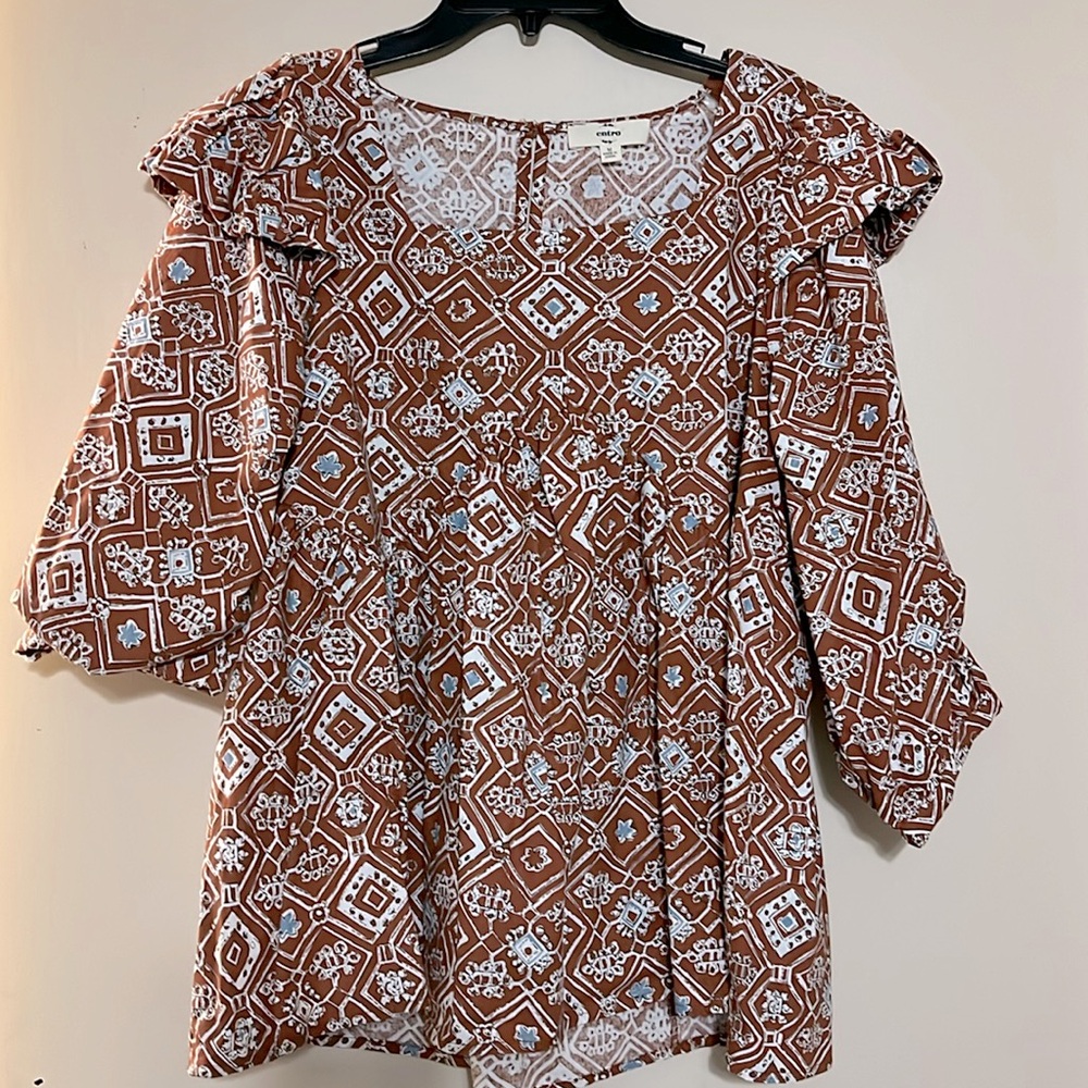 Perfect for Thanksgiving! Boutique size Medium.